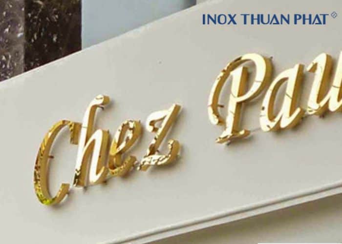 ứng dụng của inox làm biển quảng cáo